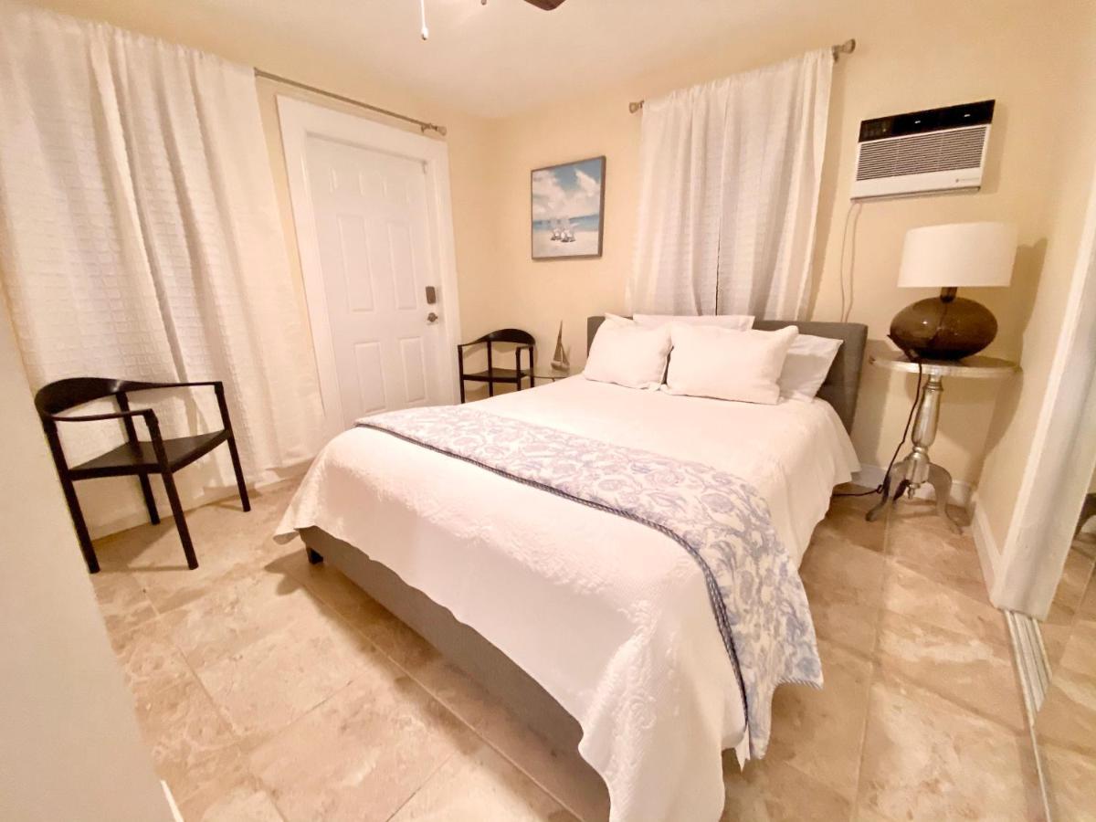 Inn On The Drive Wilton Manors Экстерьер фото